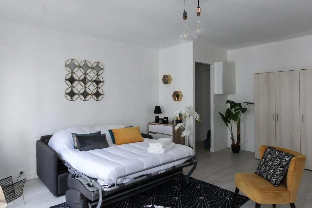 Paris - Studio - Pere-Lachaise Apartment France